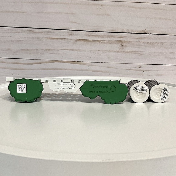 DEPARTMENT 56 - Frosty Tree Lined Picket Fence Trash Cans -Original Snow Village - Picture 5 of 11